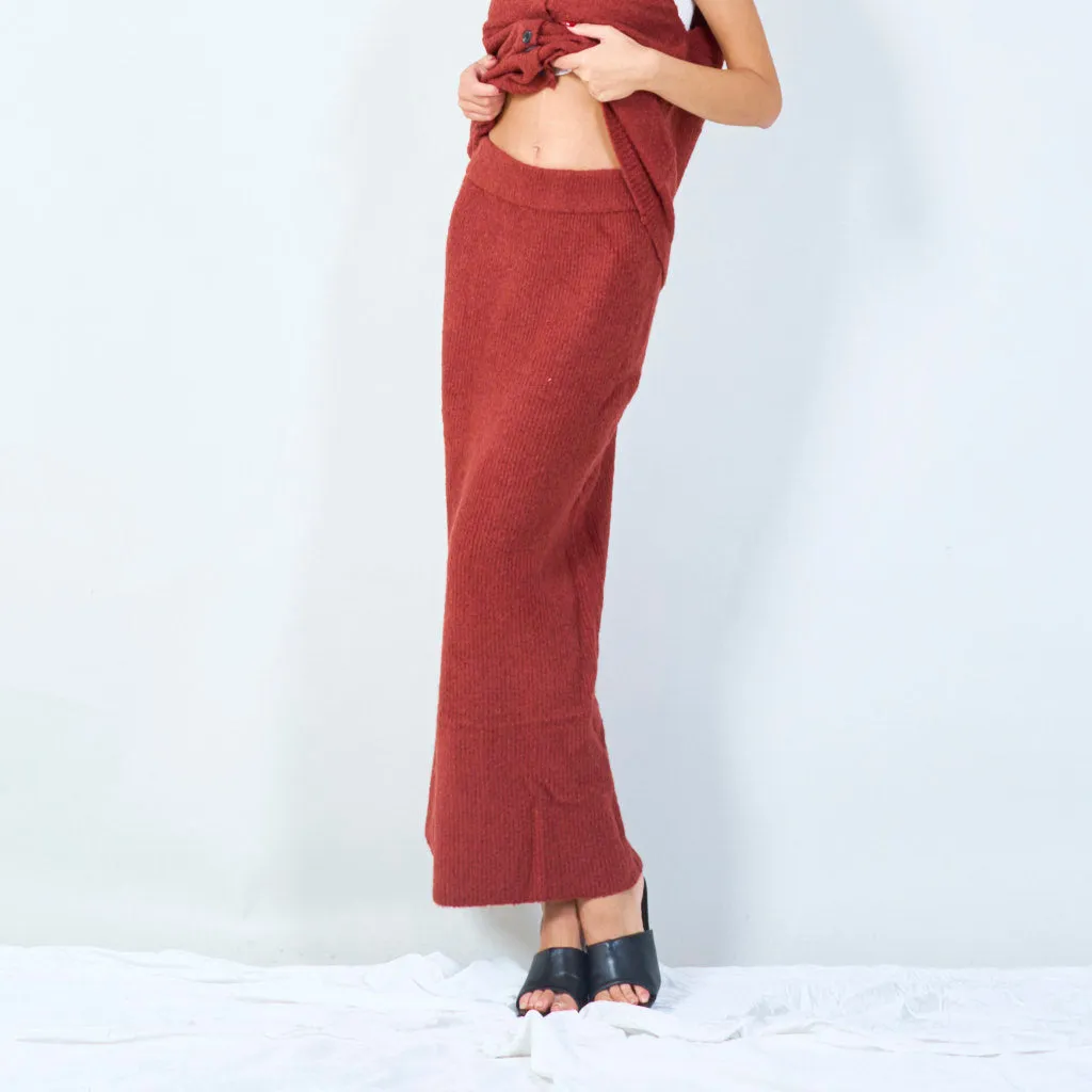 Knitted midi skirt with elastic waistband wholesale