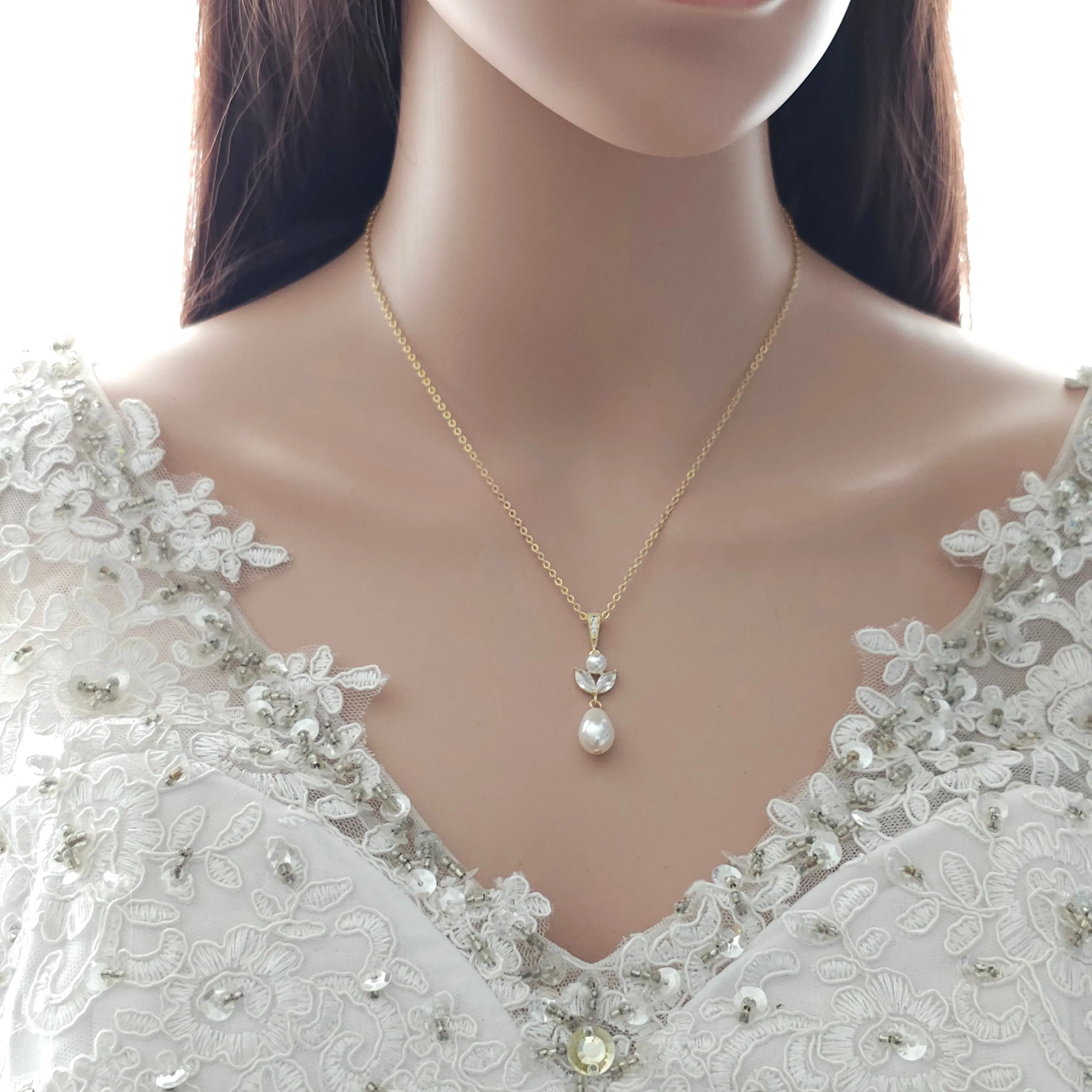 Simple Gold Jewelry Set- Leila